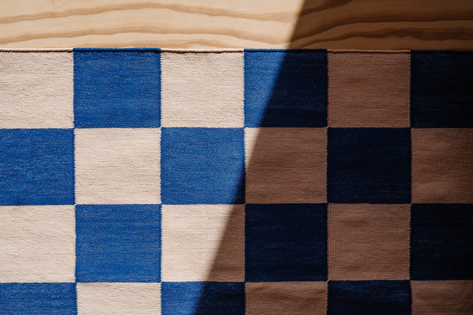 Handgewobener Teppich *CHECK PEACH BLUE
