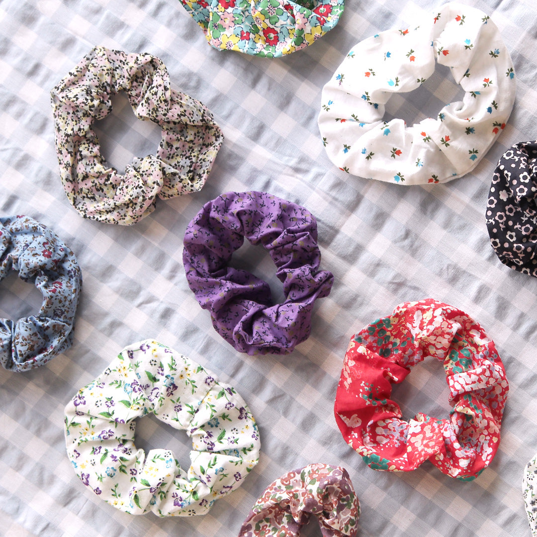Scrunchie *Flower Red Blue - Lili Pepper