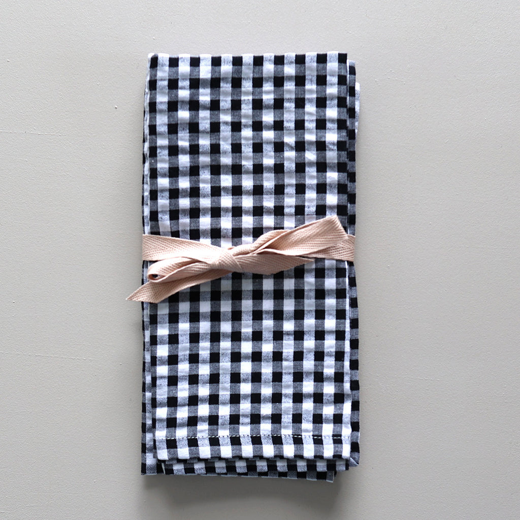 Napkin *Check Black and White