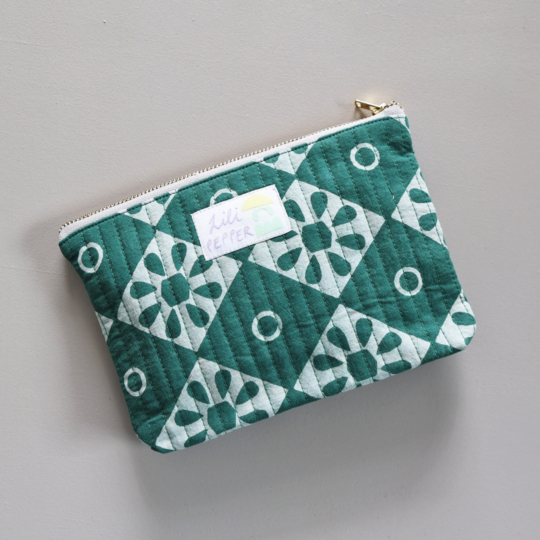 Abgesteppte Pouch *Flowers Green