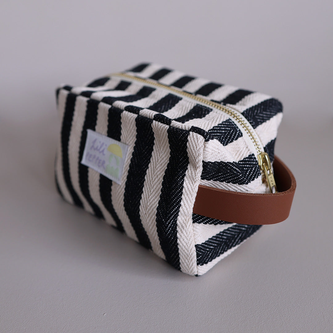 Pouch *Black Stripe
