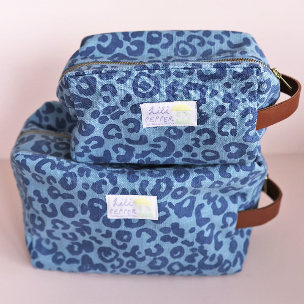 Blockprint pouch *Leo Blue