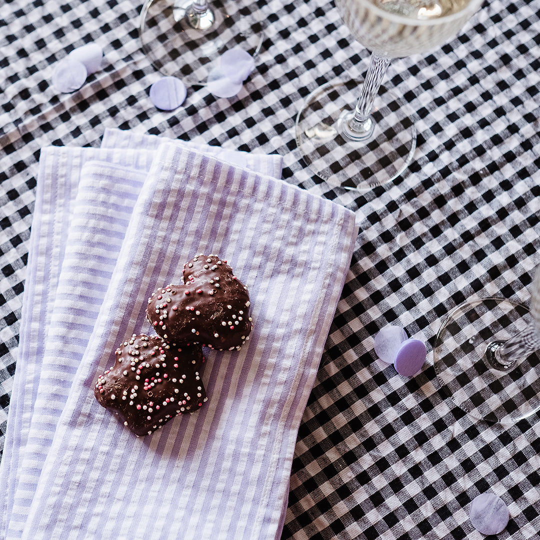 Napkin *Check Black and White