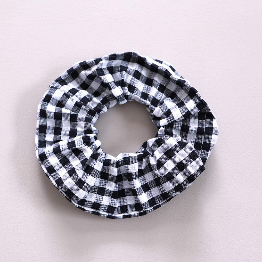Scrunchie *Check Black White