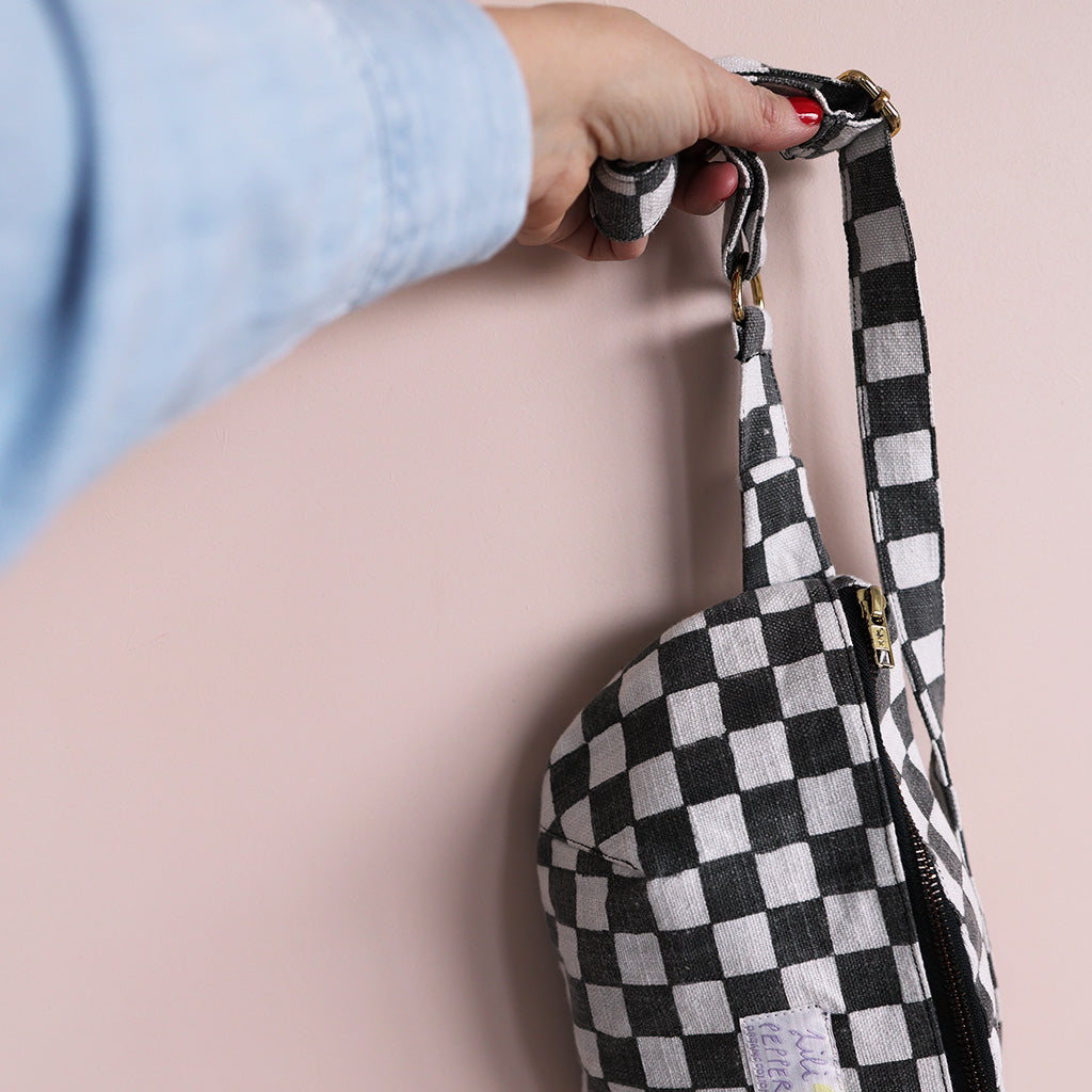 Shoulder bag *Check Black Offwhite