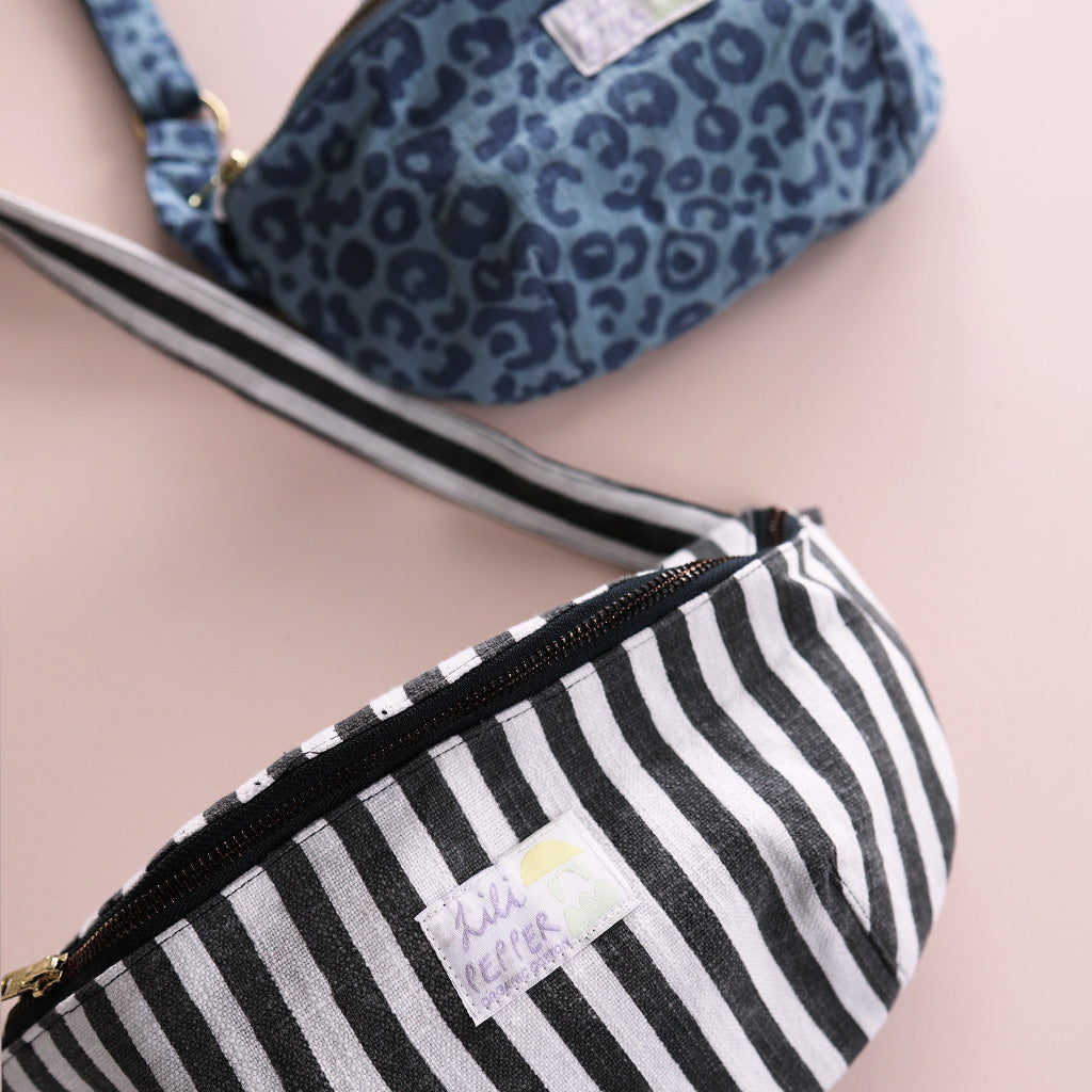Shoulder bag *Stripe Black Offwhite