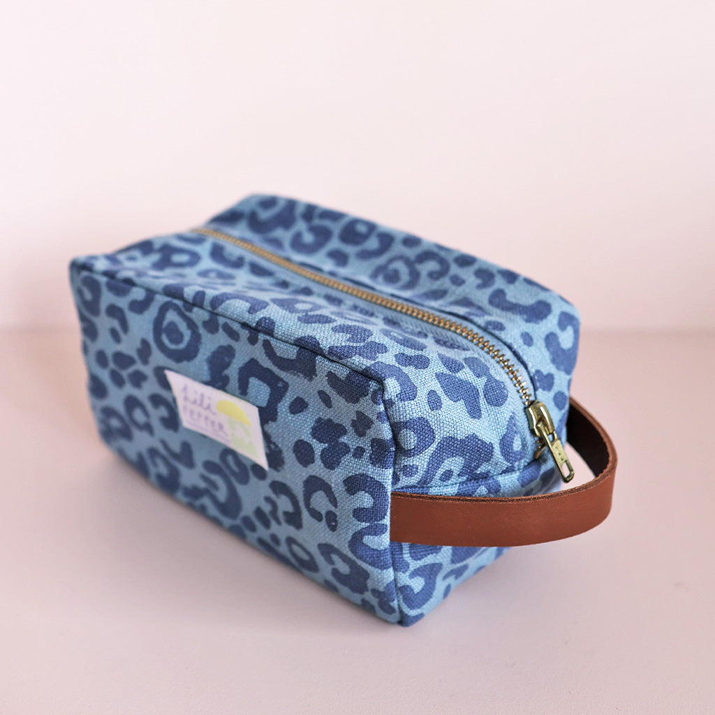 Blockprint pouch *Leo