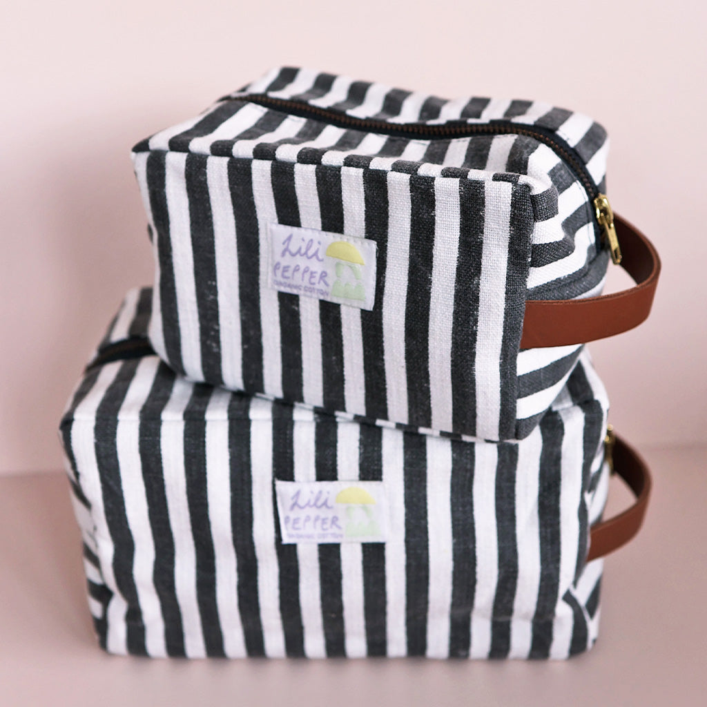 Blockprint Necessaire *Stripe Black Offwhite
