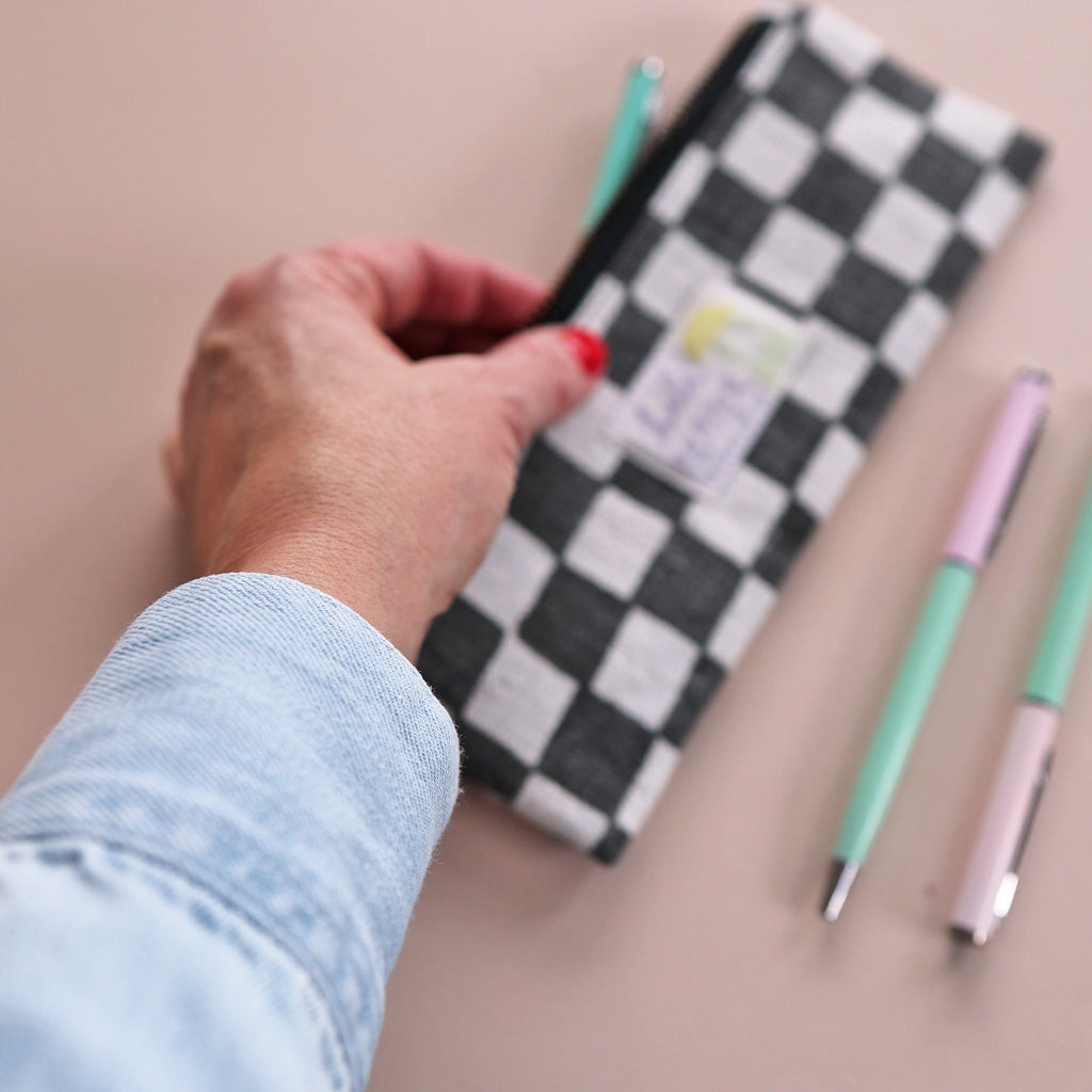 Blockprint pencil pouch *Check Black Offwhite