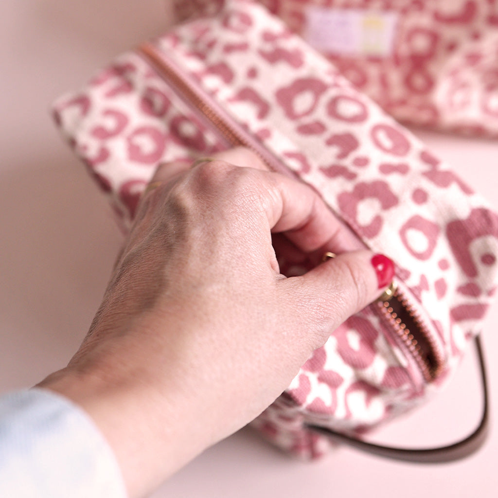 Blockprint Necessaire *Leo Pink