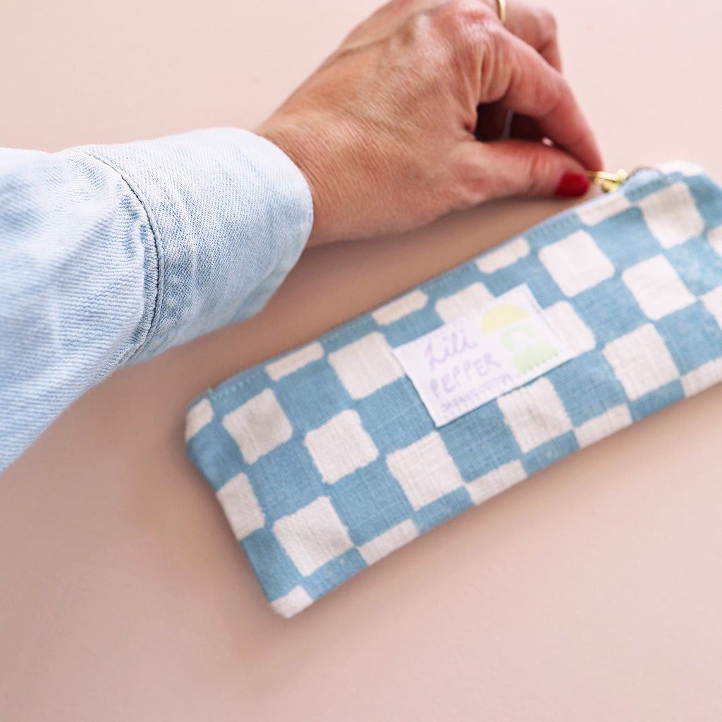 Blockprint Schreibetui  *Check Light Blue